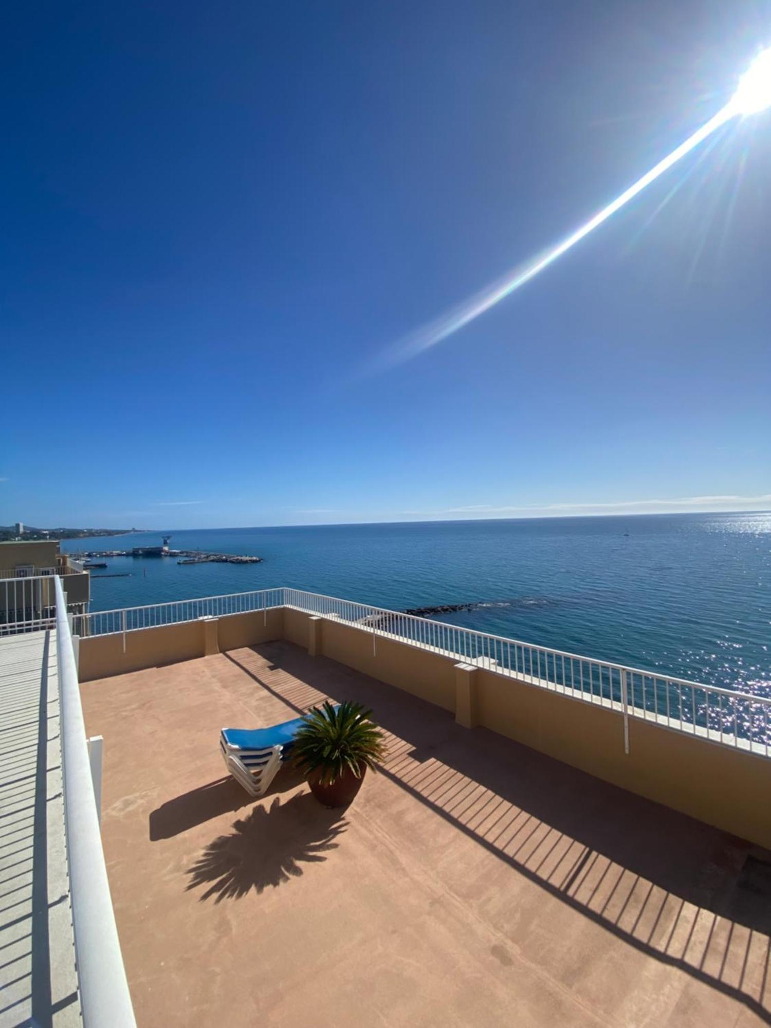 Marbella Beachfront Edificio Mayoral Primera Linea De Playa Y Centro Ciudad Con Barco Opcional Exteriér fotografie
