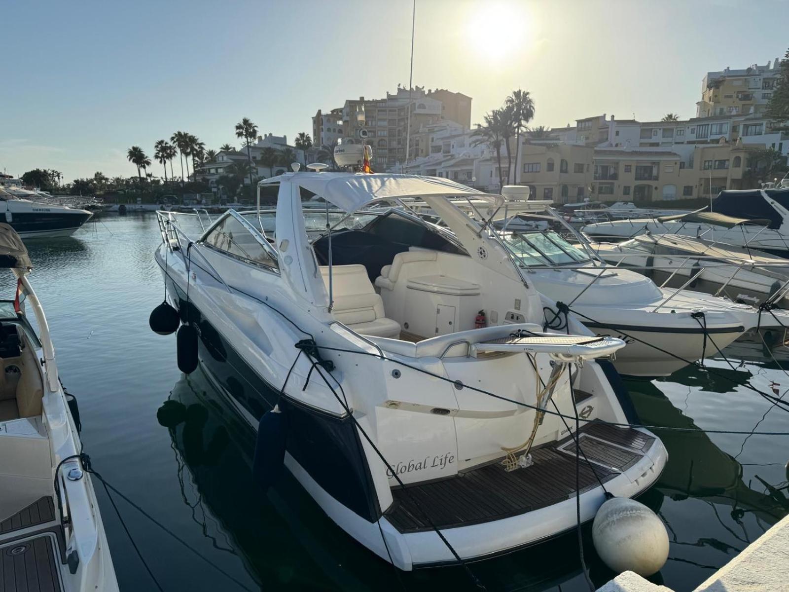 Marbella Beachfront Edificio Mayoral Primera Linea De Playa Y Centro Ciudad Con Barco Opcional Exteriér fotografie